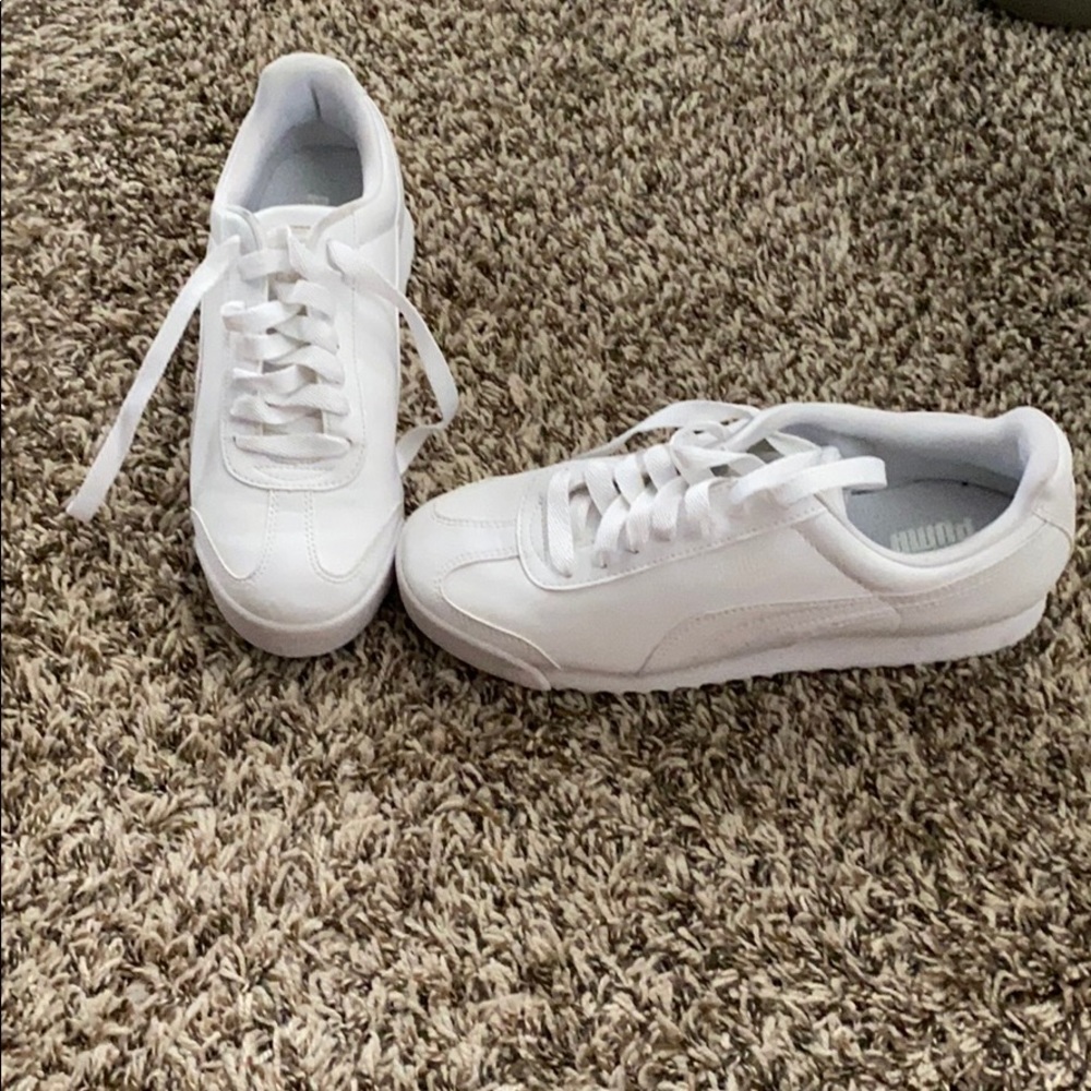 Puma Sneakers